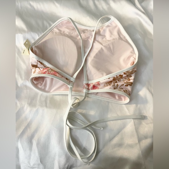Sz L Aerie Women's Pink and White bikini top - Picture 6 of 9